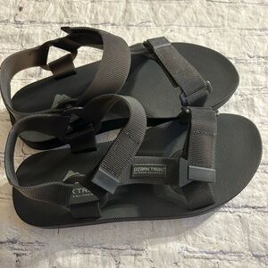 OZARK TRAIL OUTDOOR EQUIPMENT BLACK VELCRO STRAPS MEN’S SANDALS SIZE 10 BRAZIL